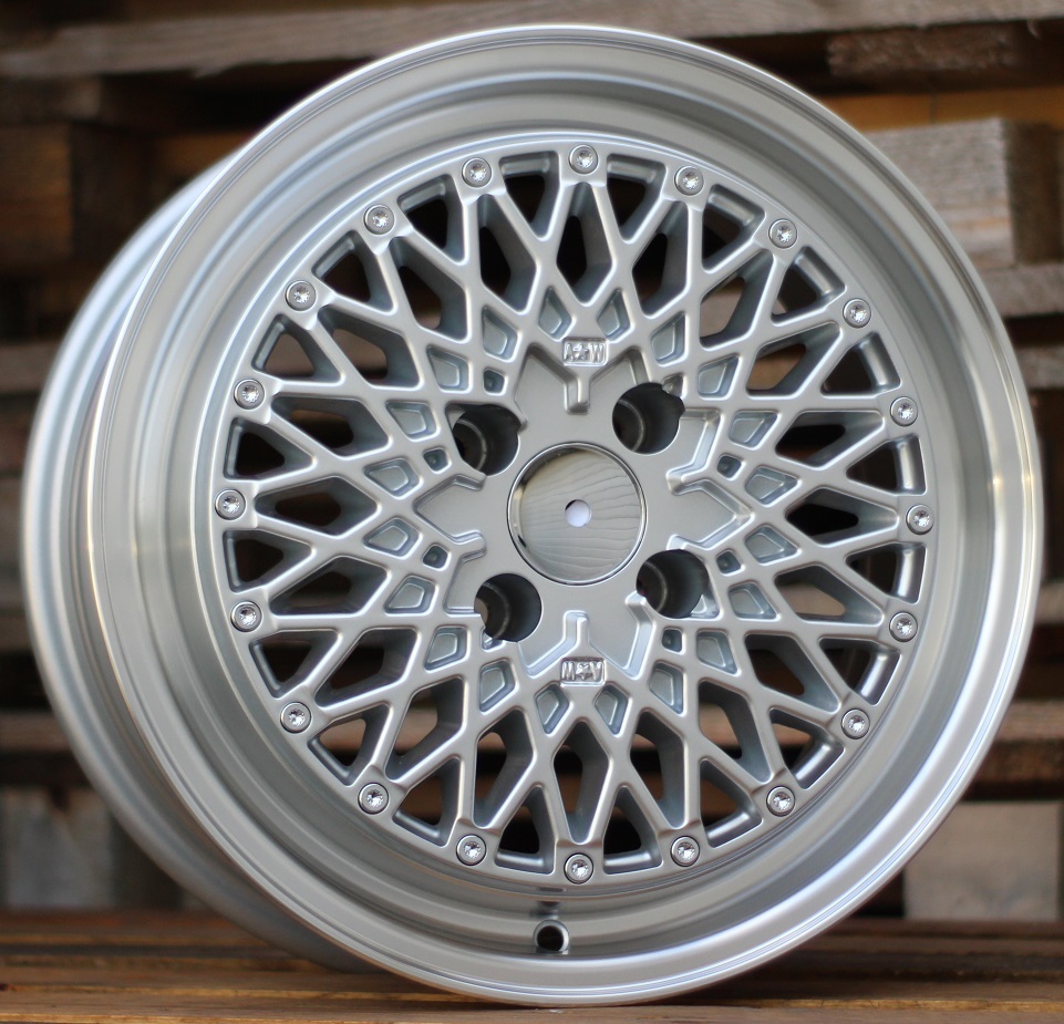 L1497  Sudrabs R15 4X100 7.5J et35 73.1