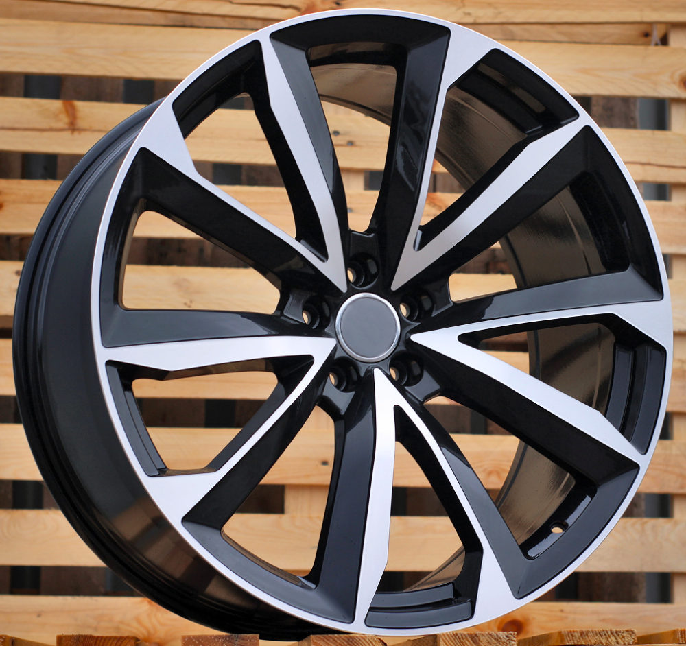 Audi B5815  Melns ar pulētu virsmu un pulverlaku R22 5X112 10J et26 66.5