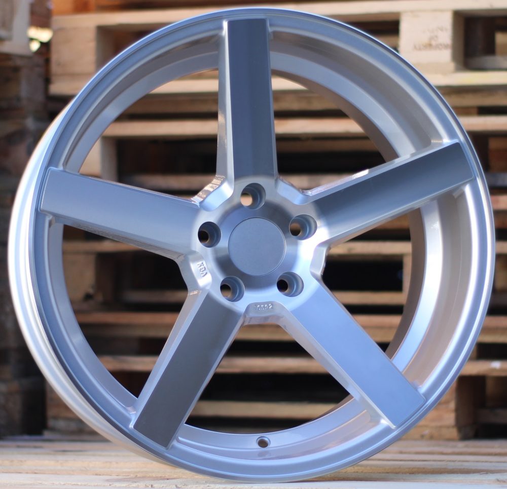 BY972  Sudrabs R19 5X112 9.5J et35 66.5