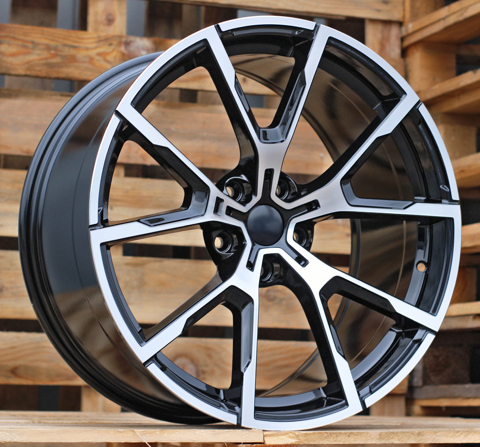 BMW B5601  Melns ar pulētu virsmu R18 5X120 8J et34 72.6