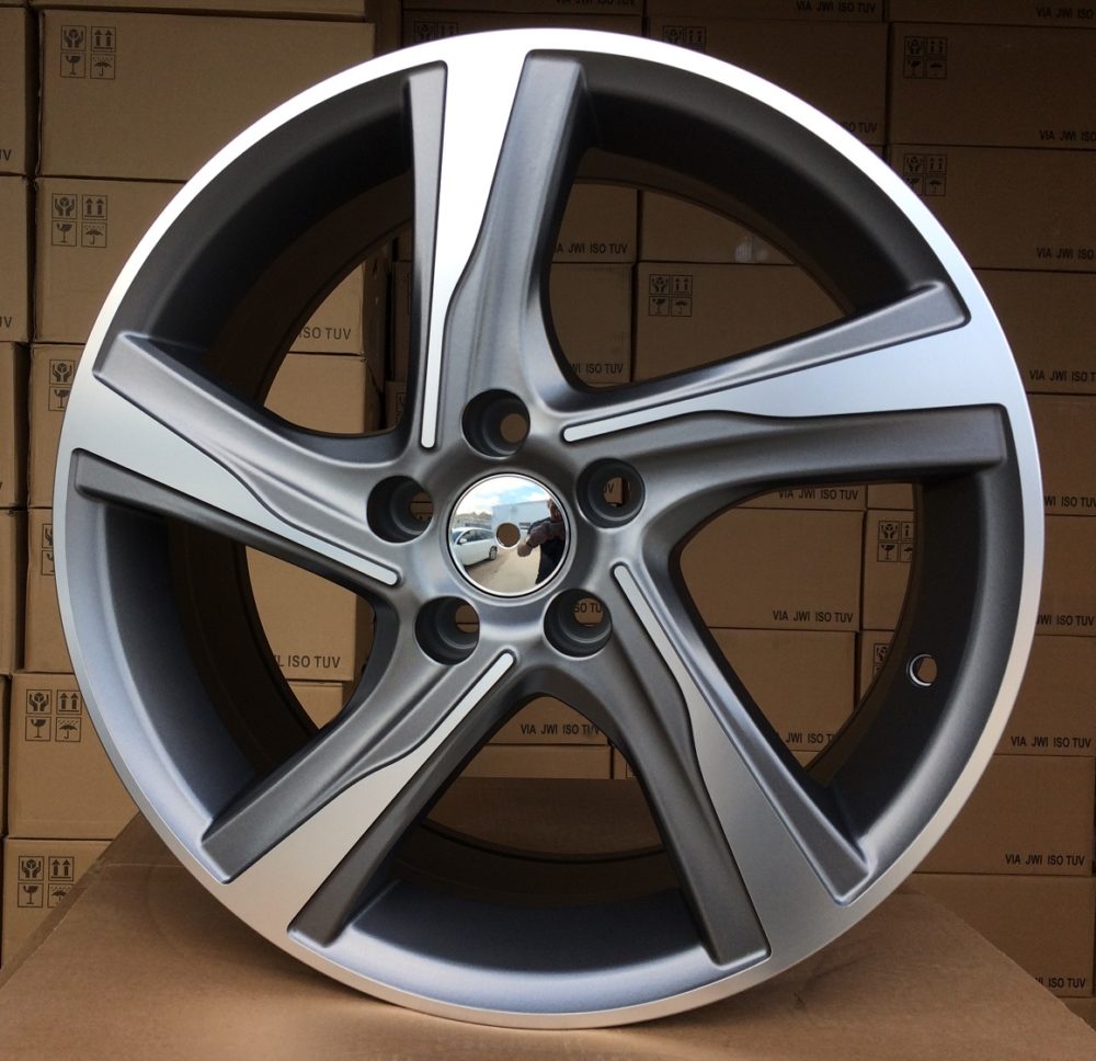 Volvo BY115  Pelēks R18 5X108 7.5J et49 67.1