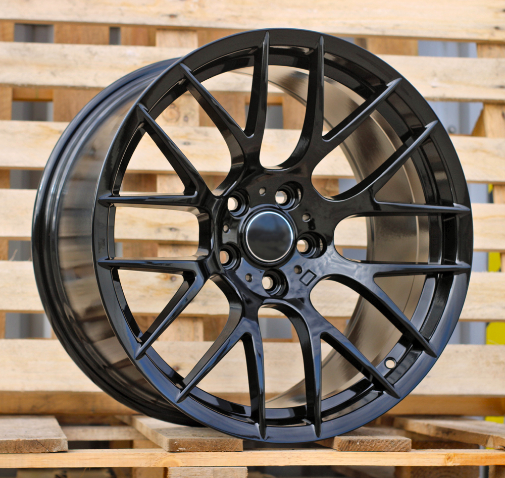 BMW BYF956A  Melns R19 5X120 9J et30 72.6