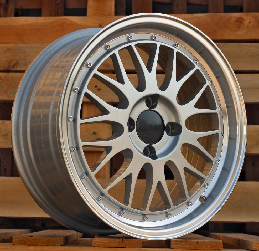 A1025  Sudrabs ar pulētu malu R15 4X100 6.5J et35 67.1