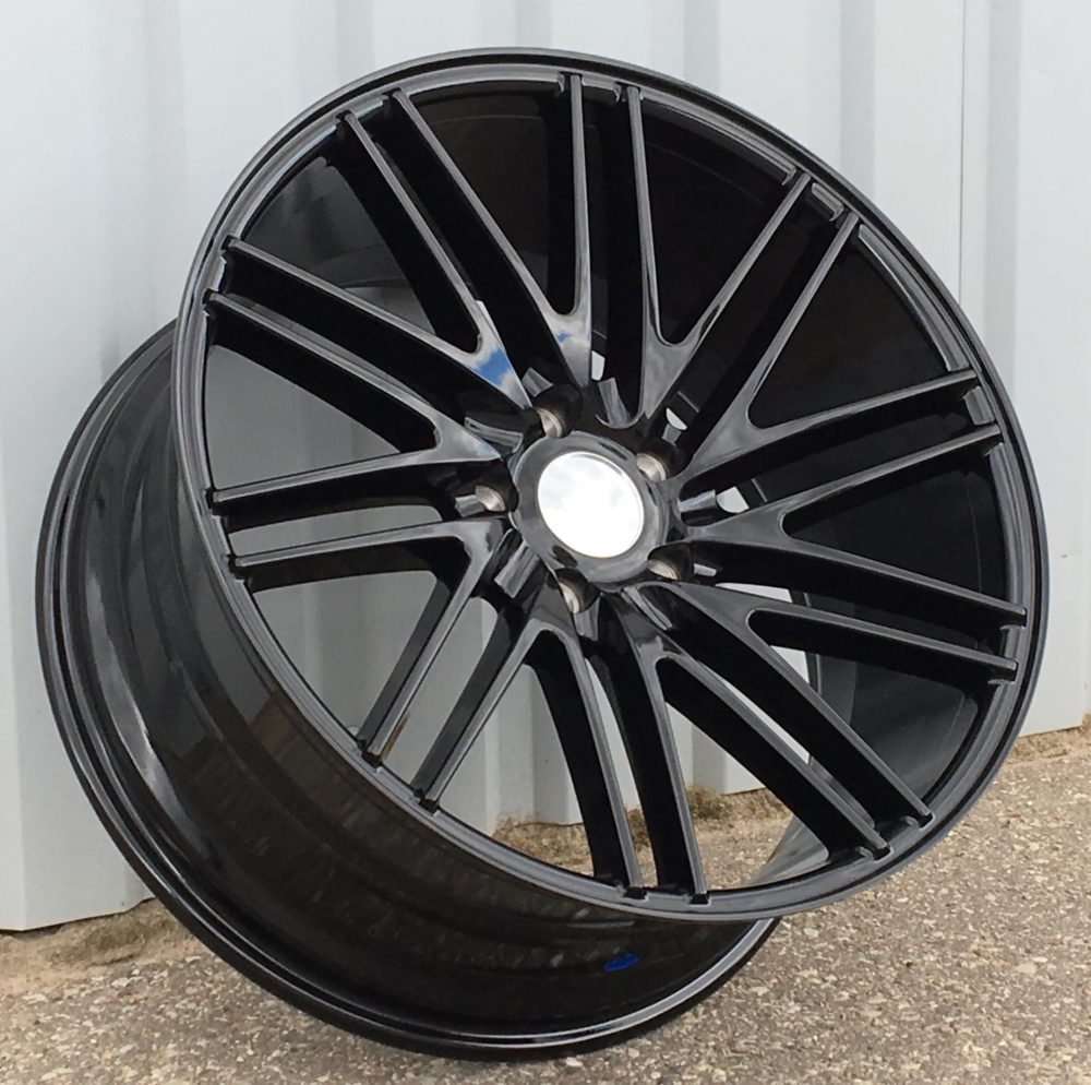 LU579  Melns R20 5X120 9.5J et38 72.6