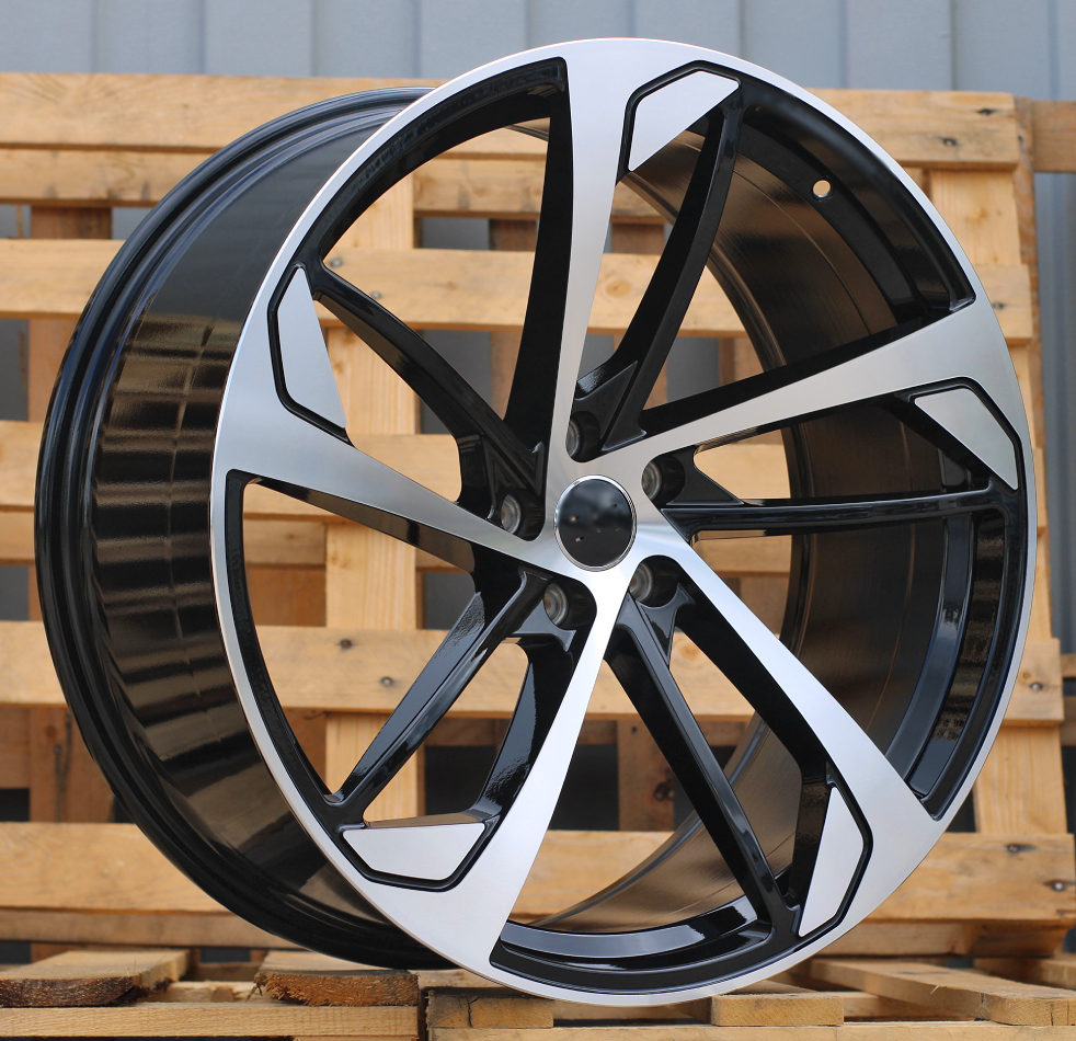 Audi XE139  Melns ar pulētu virsmu R18 5X112 8J et35 66.5