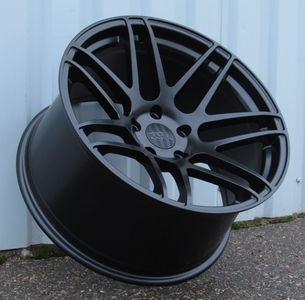 HX020  Melns pusmatēts R19 5X120 9J et20 74.1