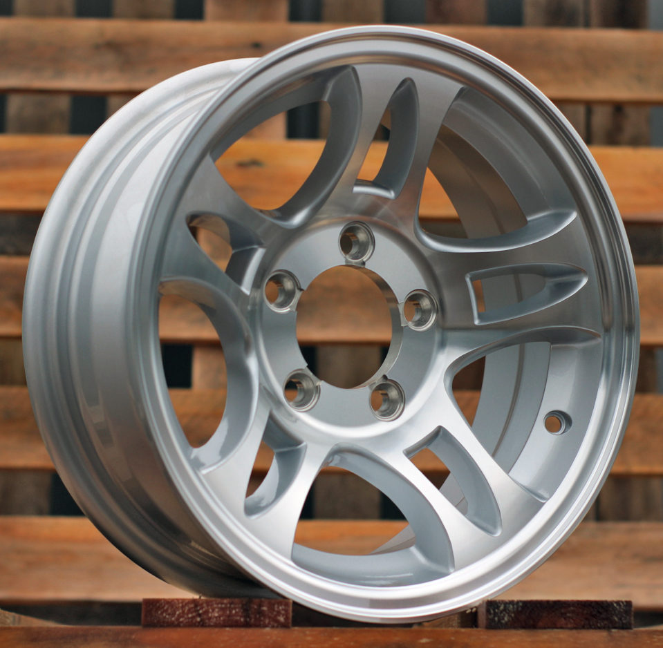 4X4 DW511 R14x5.5