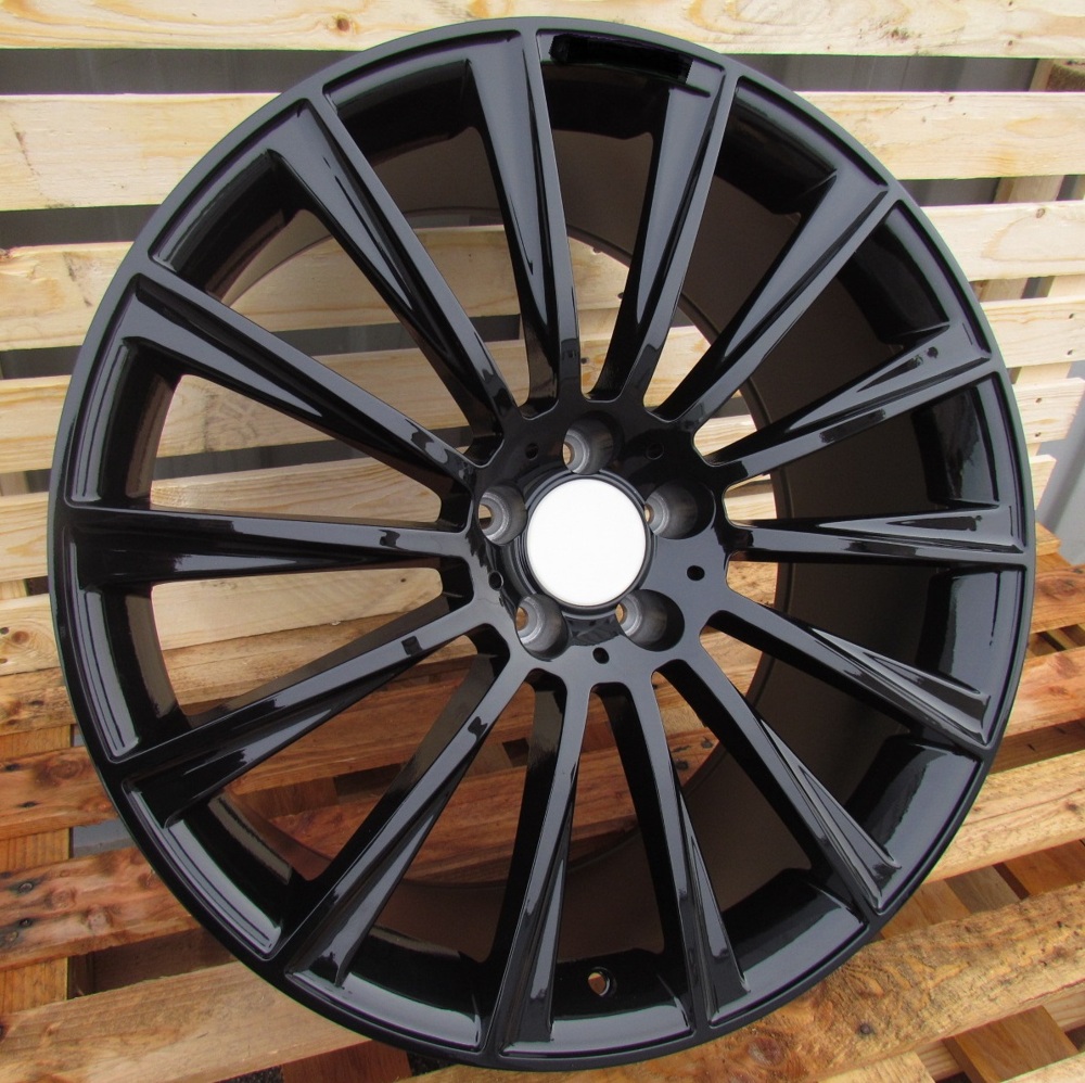 Mercedes B1048  Melns R22 5X112 10J et43 66.6