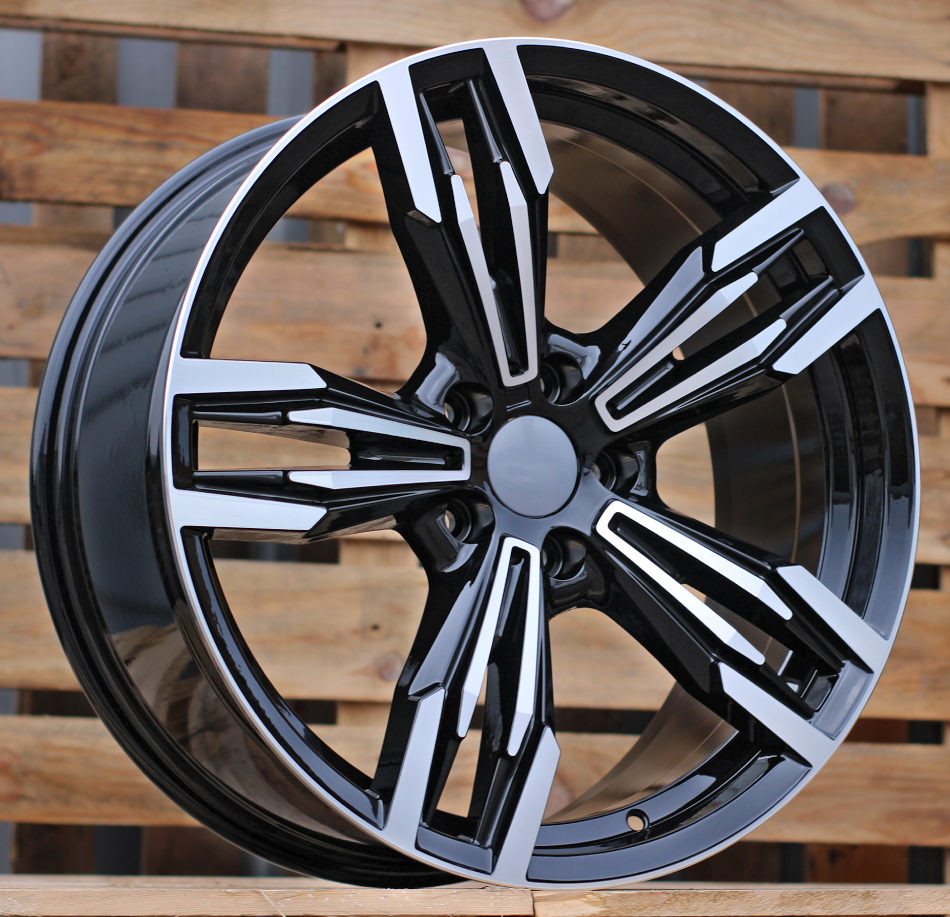 BMW BY983  Melns ar pulētu virsmu R18 5X120 8J et30 72.6