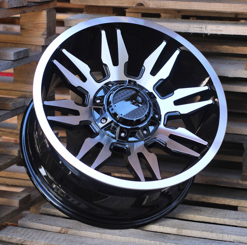 4X4 B1737 R18x9