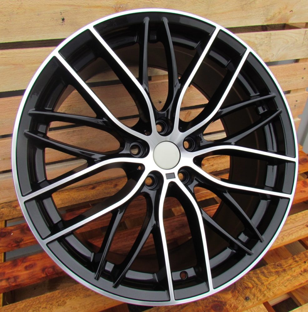 BMW BK796  Melns ar pulētu virsmu un pulverlaku R20 5X120 8.5J et35 72.6
