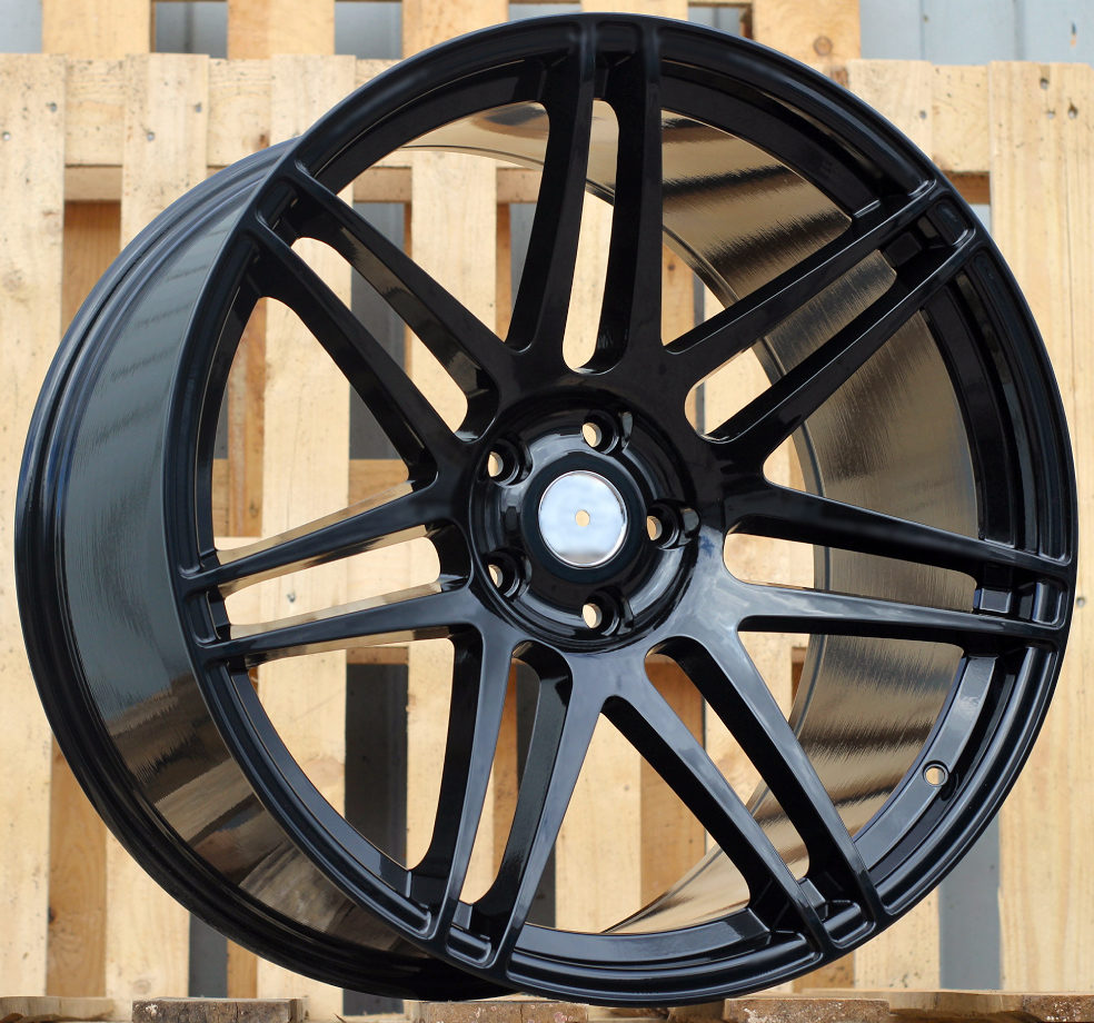 BMW A6114  Melns R22 5X120 10.5J et40 74.1