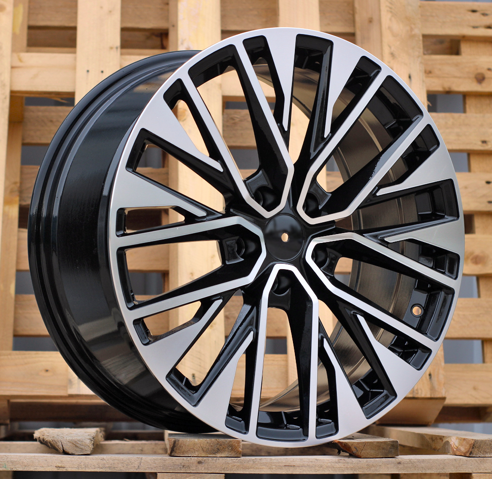 Audi F733  Melns ar pulētu virsmu R18 5X112 8J et39 66.5