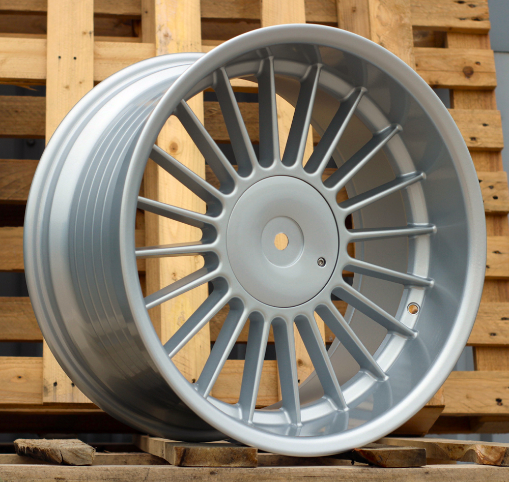 BMW 8332F  Sudrabs R18 10X112/120 8.5J et13 74.1