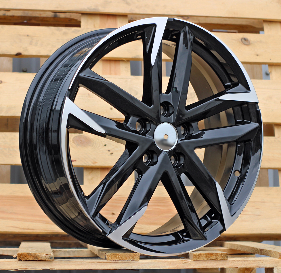 Toyota SF501  Melns ar pulētu virsmu R18 5X114.3 7J et50 60.1