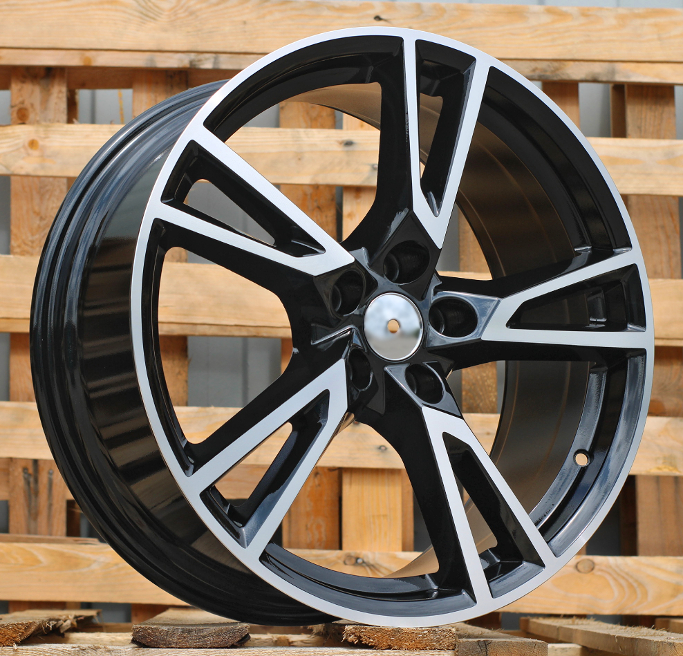 Audi A043  Melns ar pulētu virsmu R19 5X112 8J et39 66.5