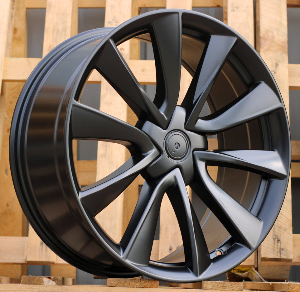 Tesla B2046  Melns pusmatēts R18 5X114.3 8.5J et35 64.1