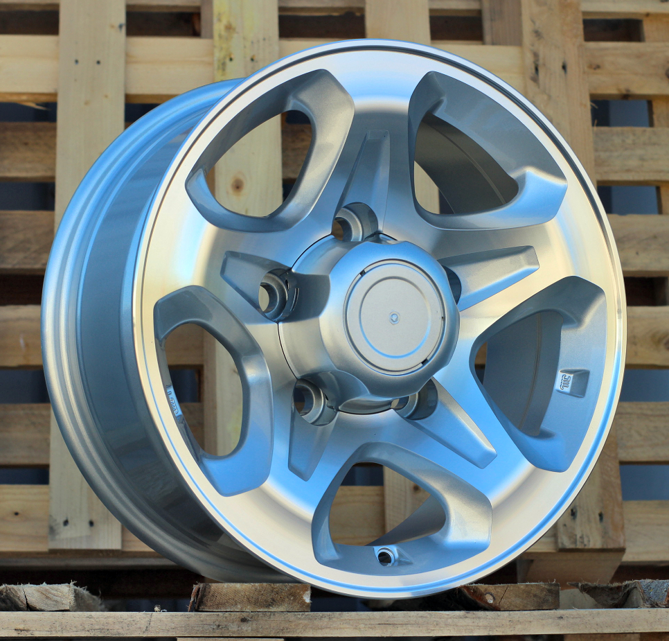 JT296  Sudrabs R16 5X150 7J et 110.1