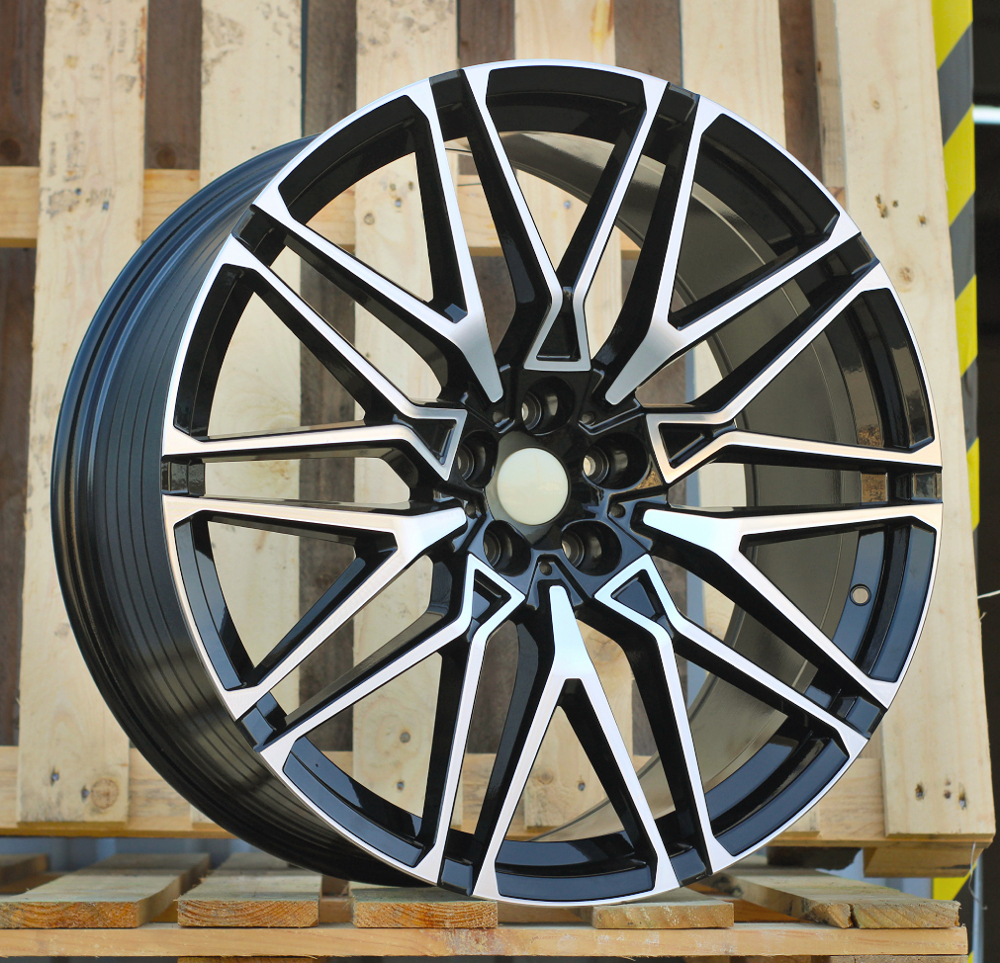 BMW B5771  Melns ar pulētu virsmu R22 5X112 9.5J et35 66.56