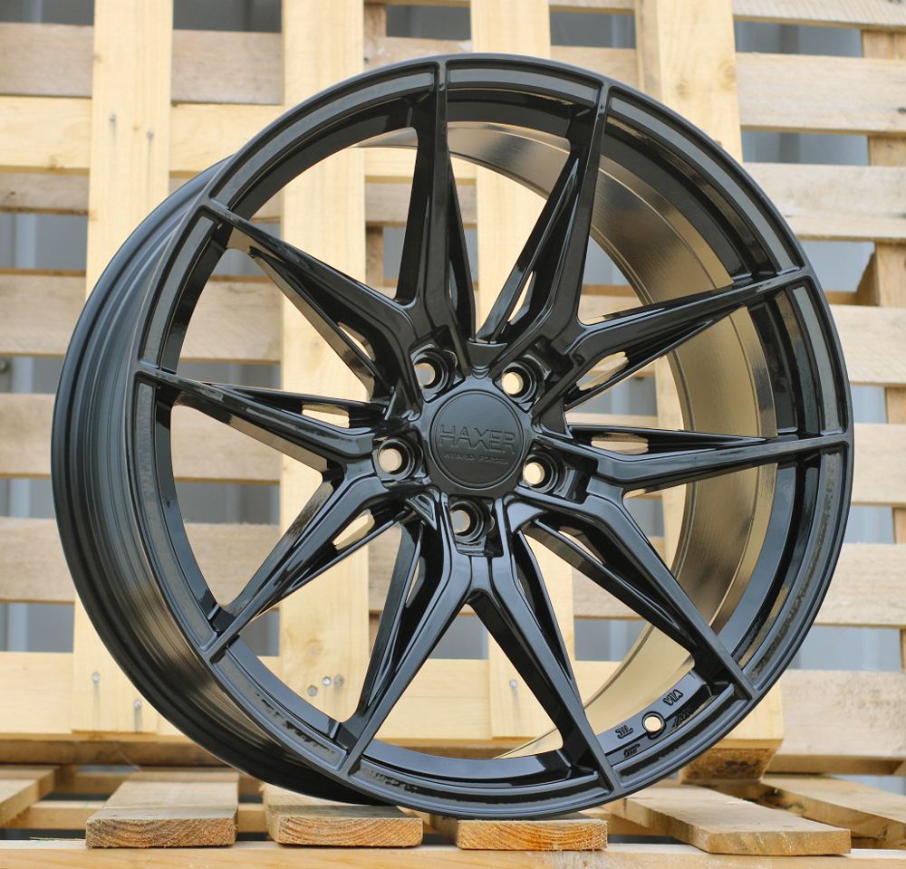 HX036  Melns R19 5X120 8.5J et33 72.6