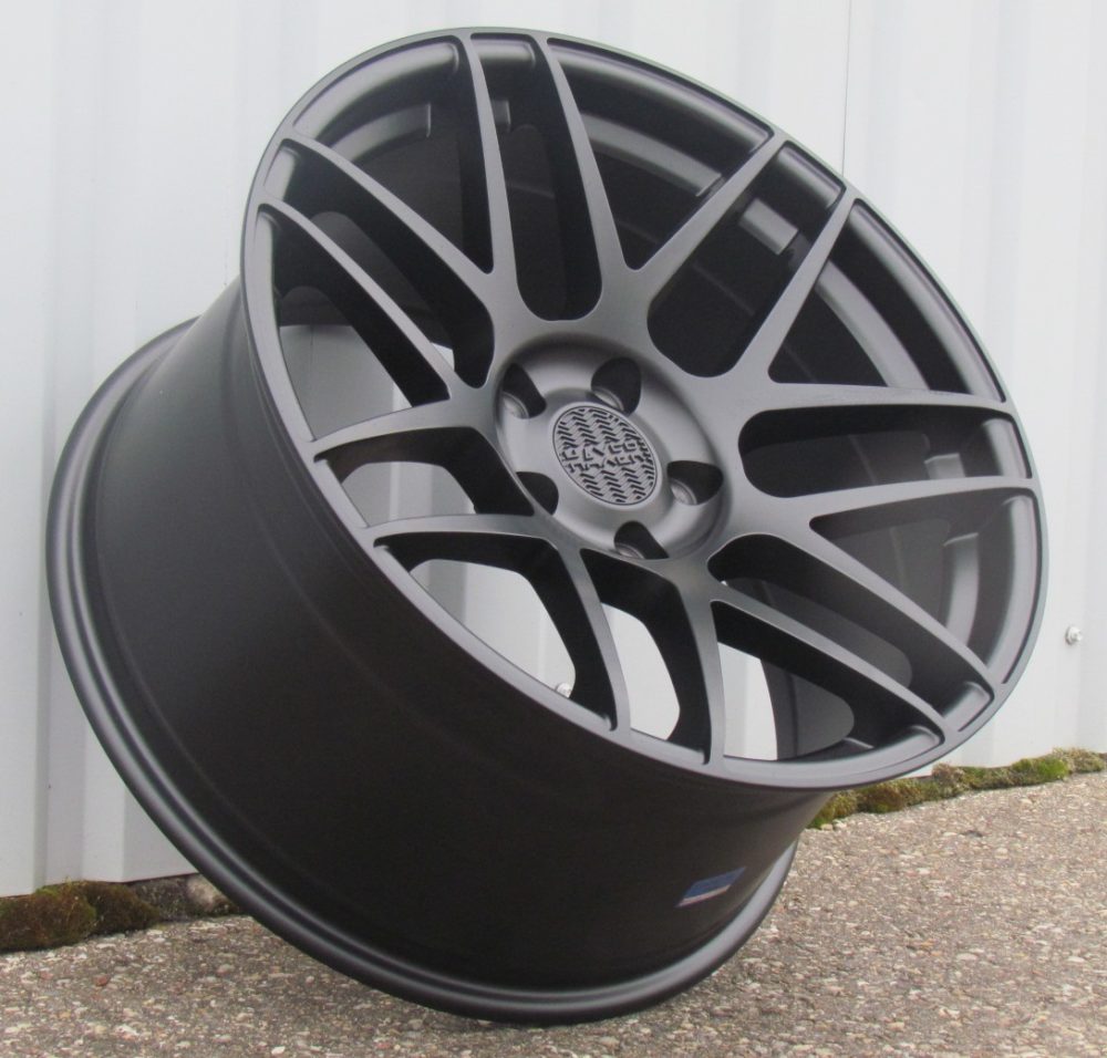 XF995  Melns pusmatēts R19 5X120 9J et30 72.6