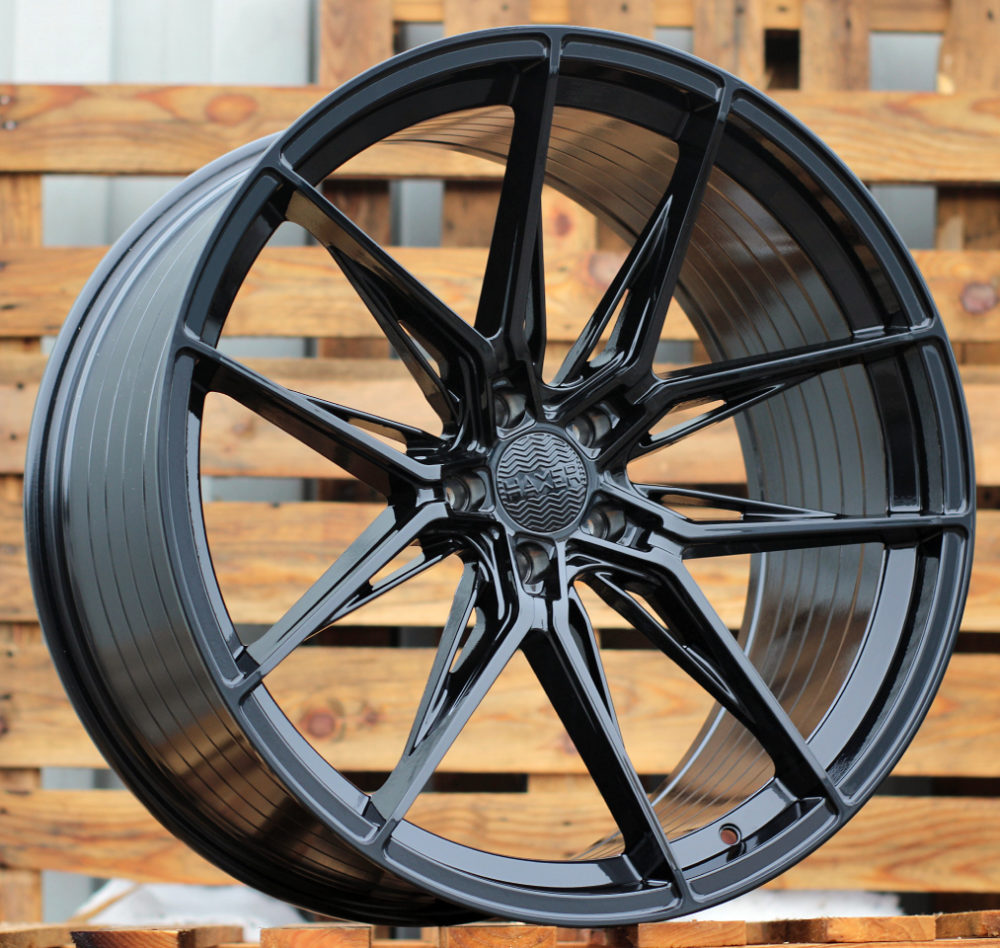 HX036  Melns R18 5X115 8J et41 70.1
