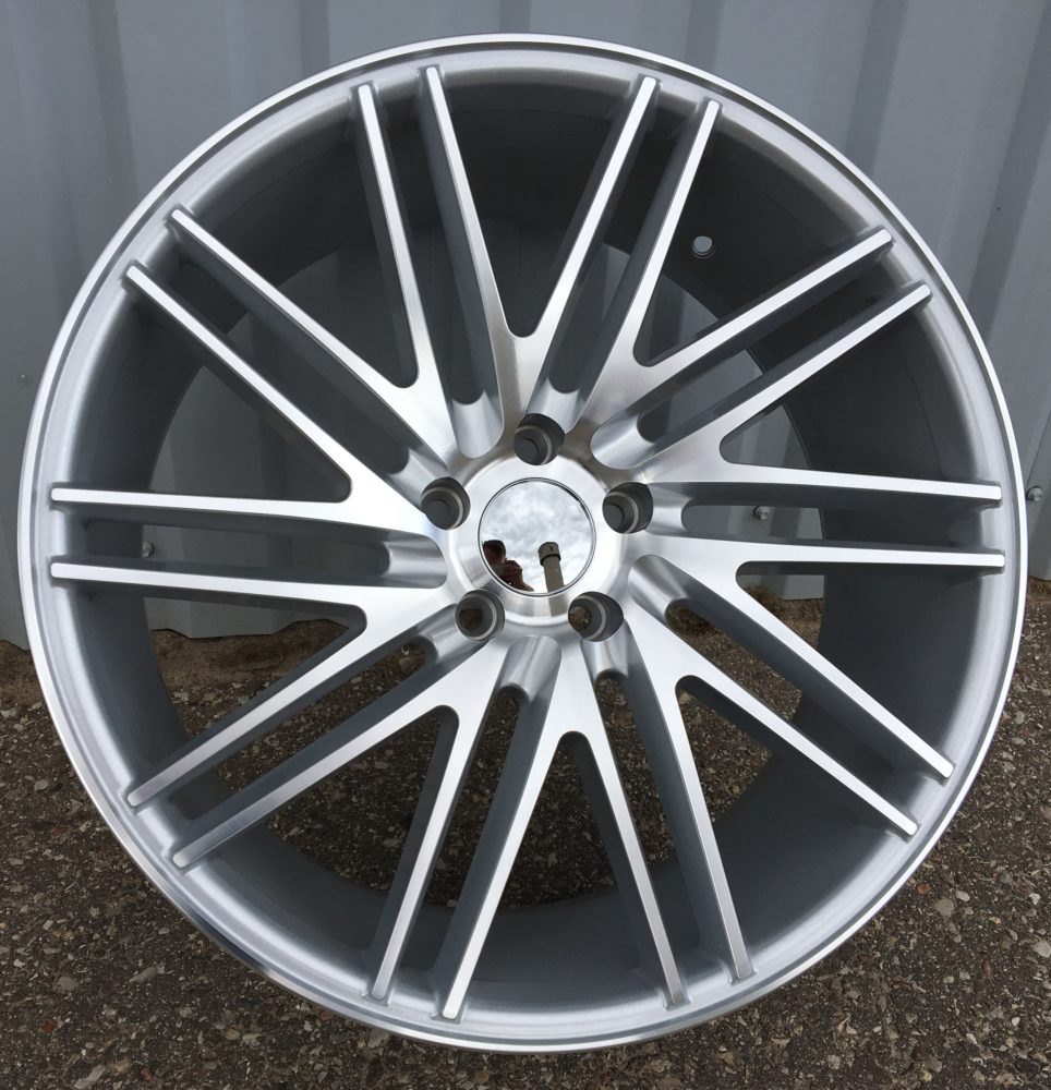 LU579  Sudrabs R20 5X120 9.5J et38 72.6