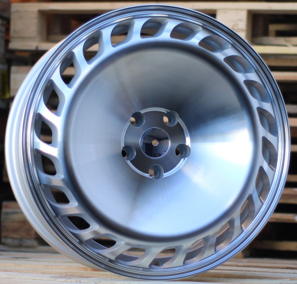 B1329  Sudrabs R19 5X112 8.5J et35 66.5