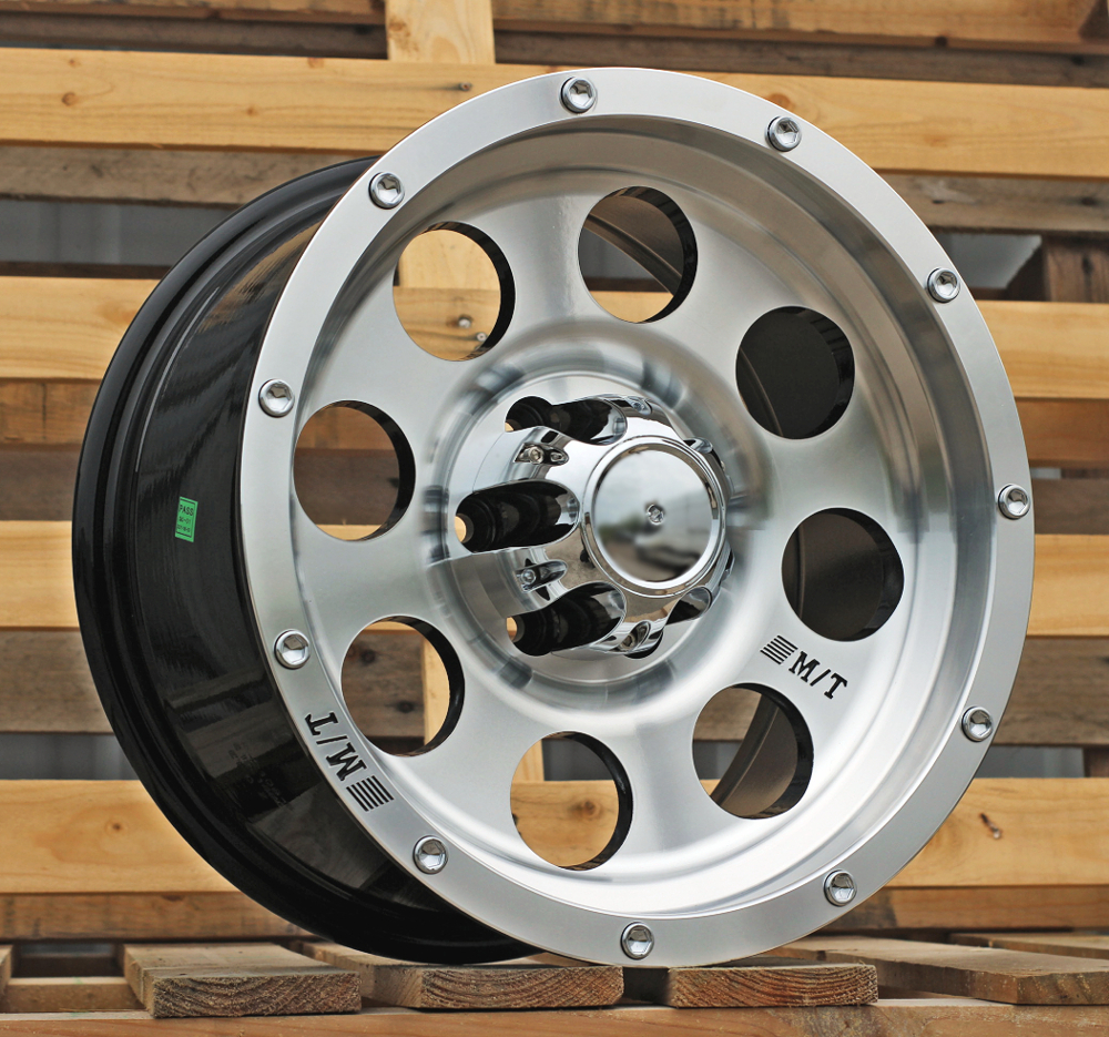 QC812  Melns ar pulētu virsmu R16 6X114.3 8J et 66.1