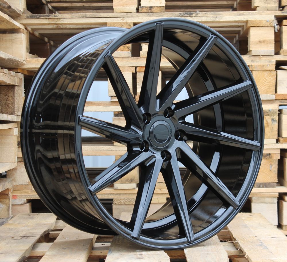 B1058  Melns R18 5X108 8J et40 67.1