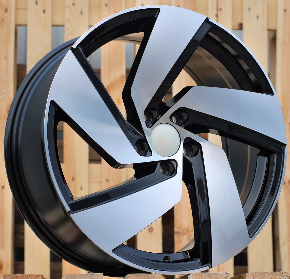 Volkswagen B5773  Melns ar pulētu virsmu R18 5X112 7.5J et51 57.1