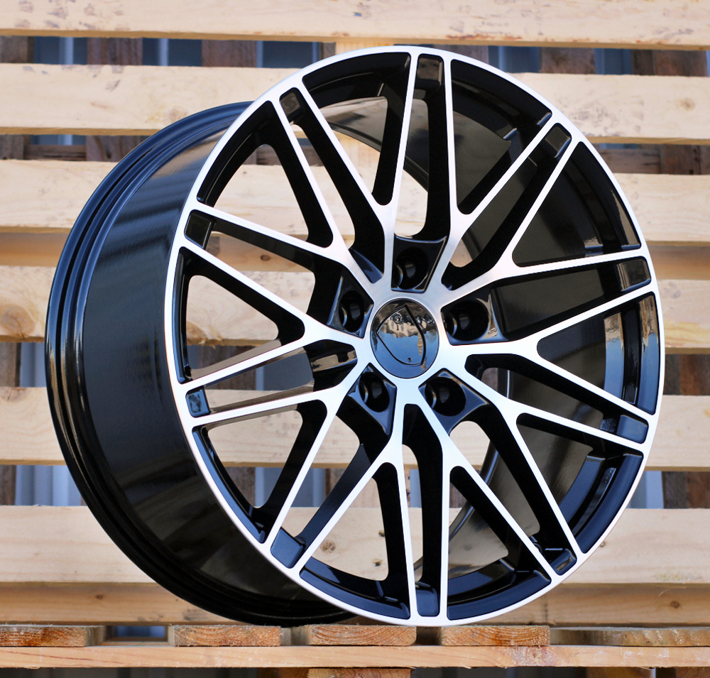 Porsche 3S1324  Melns ar pulētu virsmu R21 5X130 10.5J et47 66.5
