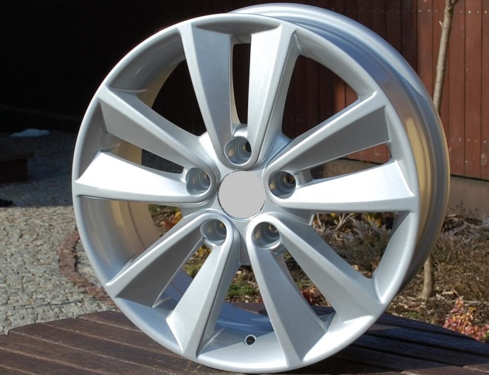 Renault DW033  Sudrabs R16 5X108 6.5J et45 60.1