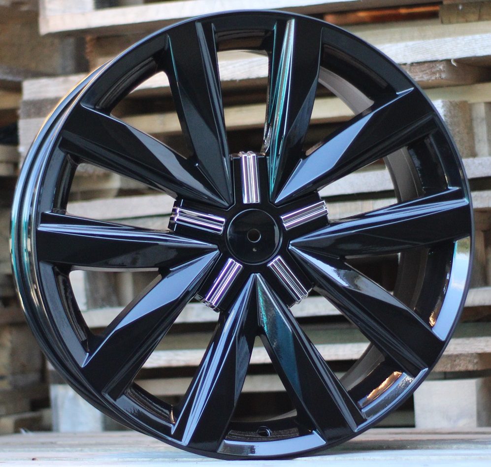 Volkswagen B1351  Melns R18 5X120 8J et50 65.1