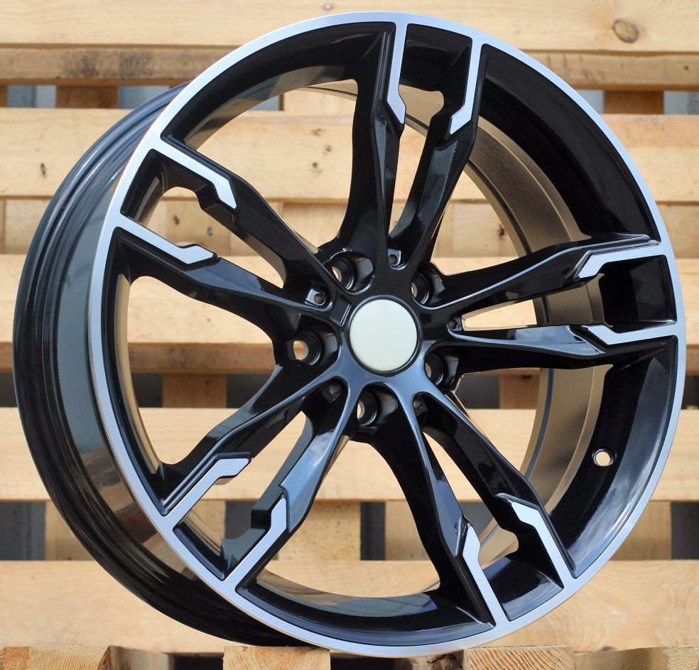 BMW B1257  Melns ar pulētu virsmu R18 5X112 8J et27 66.6