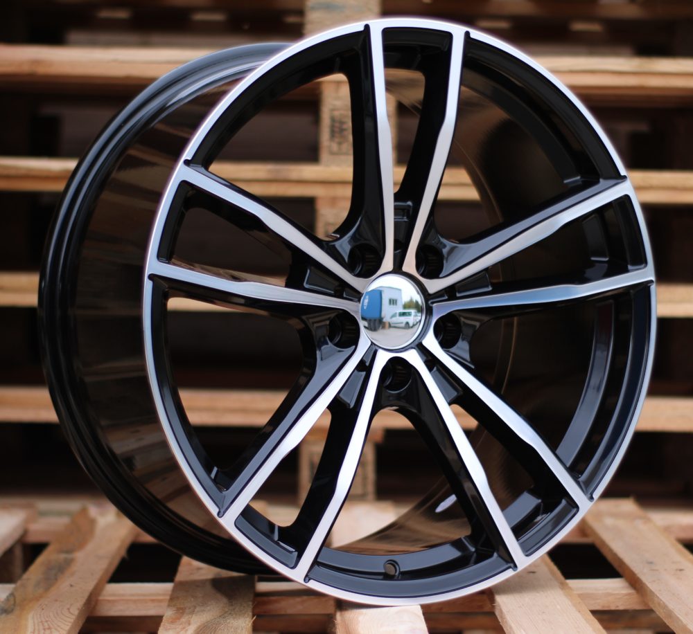 BMW A5588  Melns ar pulētu virsmu R18 5X120 8J et34 72.6