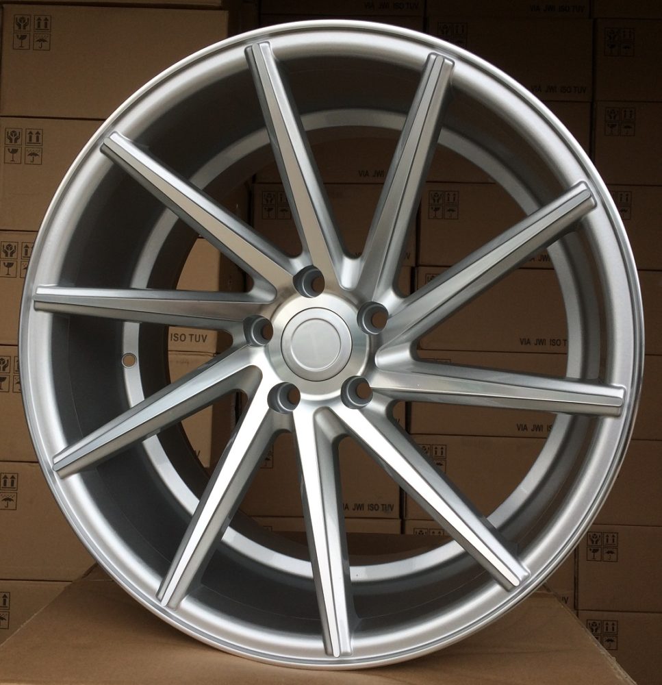 B1059  Sudrabs R18 5X112 9J et35 66.5