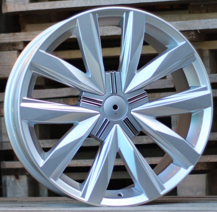 Volkswagen B1351  Sudrabs spīdīgs R18 5X120 8J et50 65.1