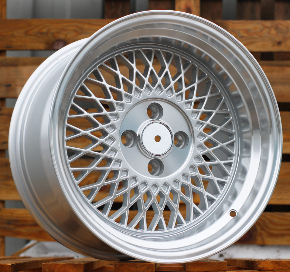 XF098  Sudrabs R15 4X100 8.25J et20 73.1