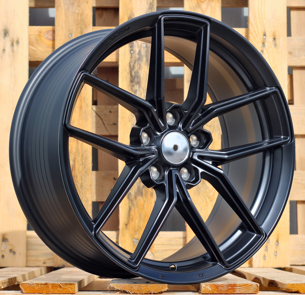 FF138  Melns matēts R18 5X112 8J et38 66.5