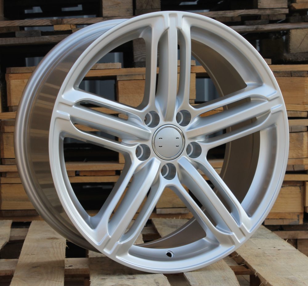 Audi XF657  Sudrabs R17 5X112 7.5J et35 66.5