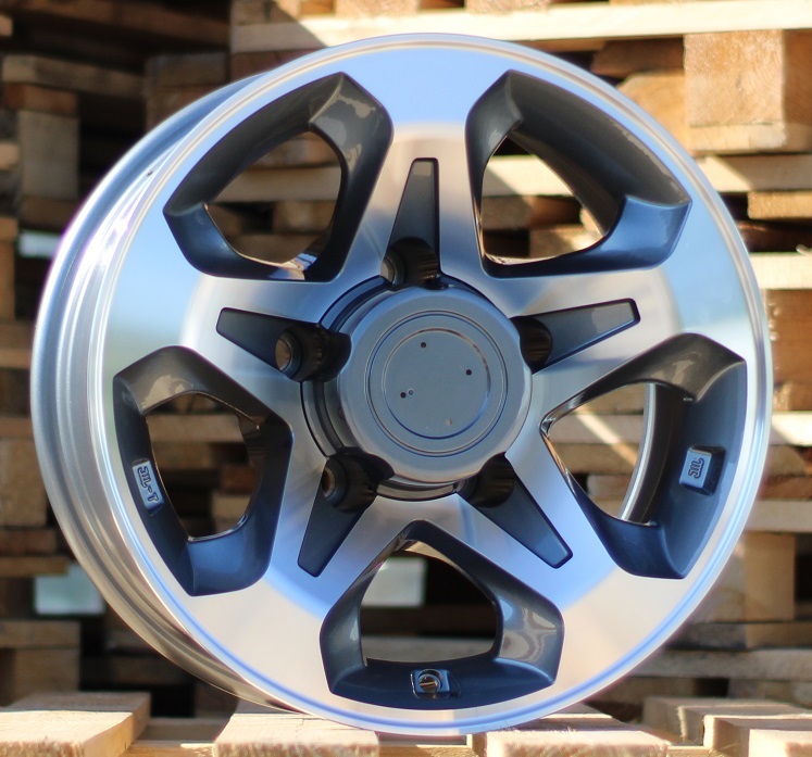 4X4 B5014 R16x8