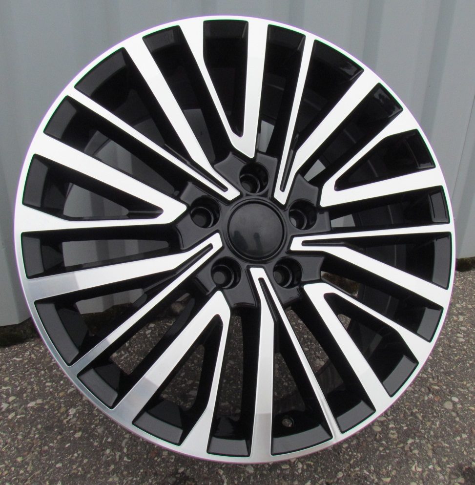 Volkswagen B1515  Melns ar pulētu virsmu R18 5X120 8J et50 65.1