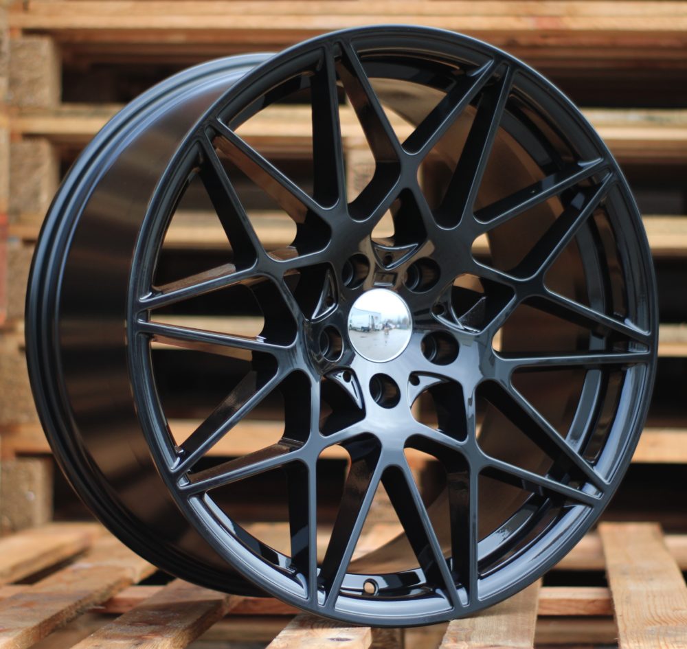 BMW B5167  Melns R18 5X120 8.5J et35 72.6