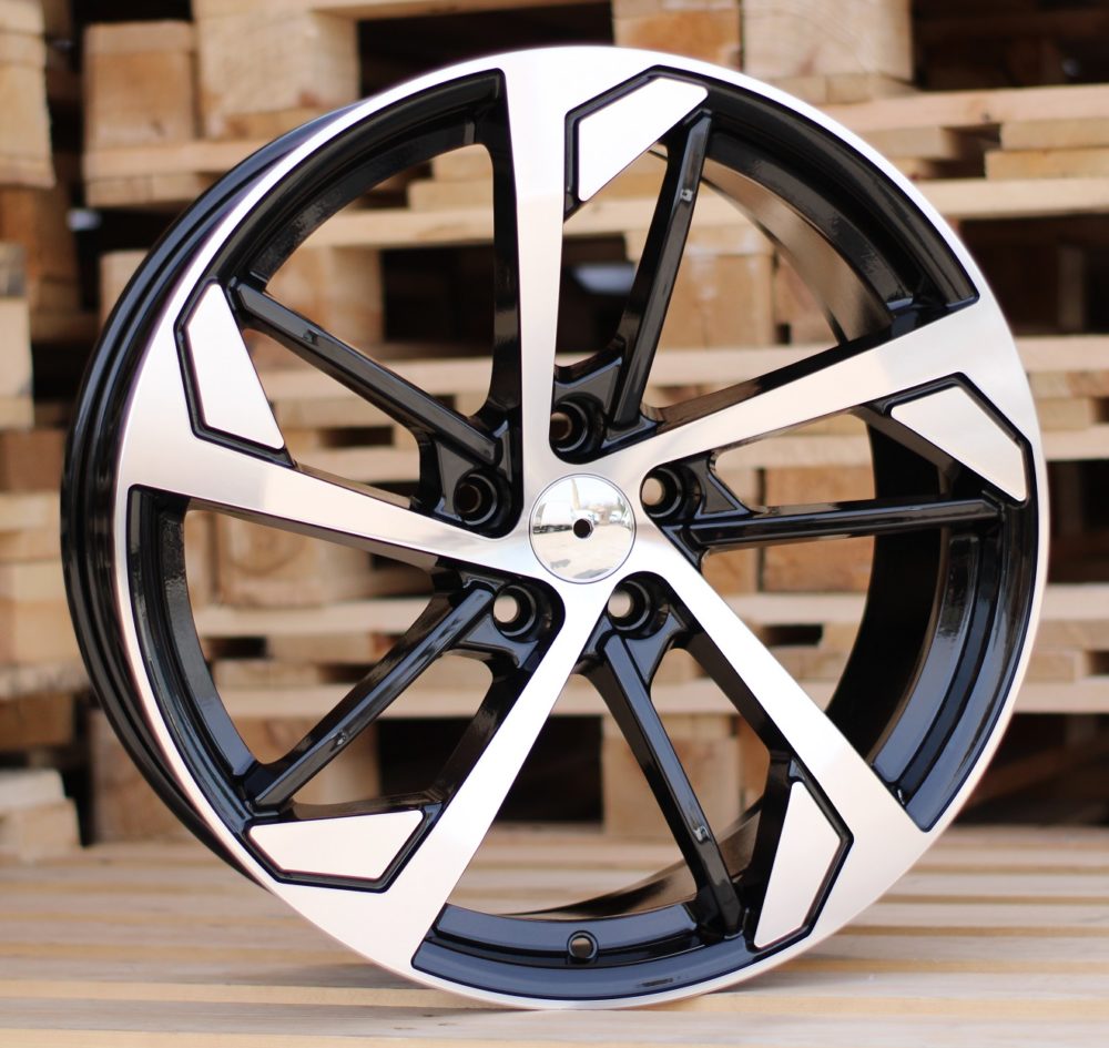 Audi XE139  Melns ar pulētu virsmu R18 5X112 8J et40 66.6