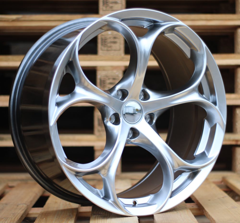 Alfa Romeo L1664  Tumši spīdīgs R18 5X110 8J et33 65.1