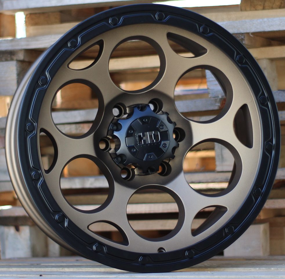 4X4 B5748 R18x9